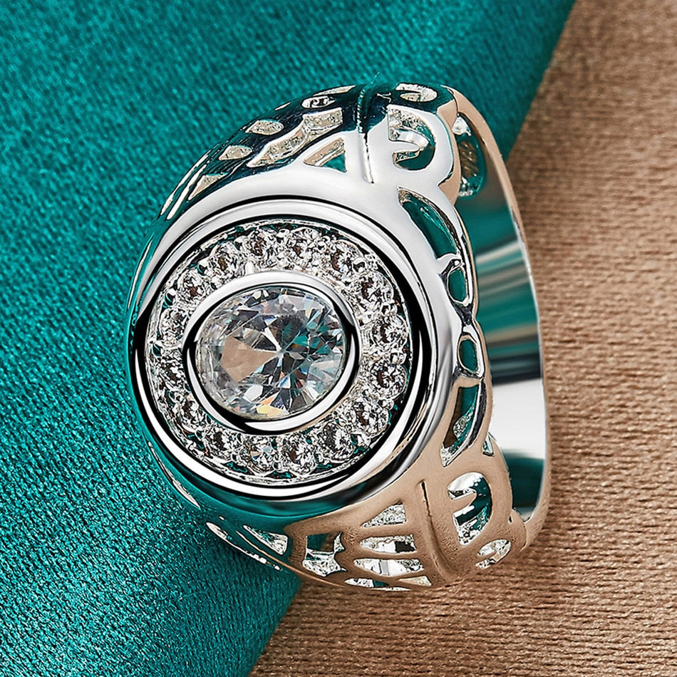 "Elevate Your Style with Our Stunning Diamond-Look Ring for women" [Low stock]